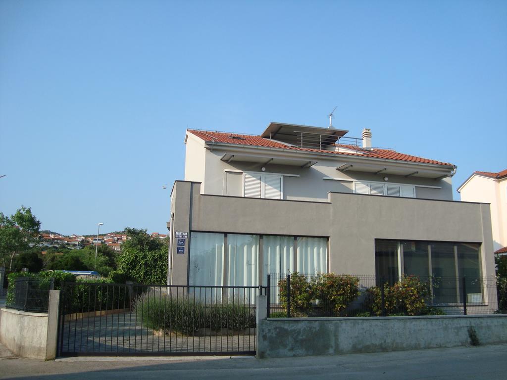 Apartments Ella Sibenik Exterior photo